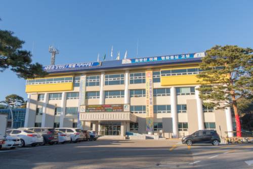 ◇고성군청 전경.