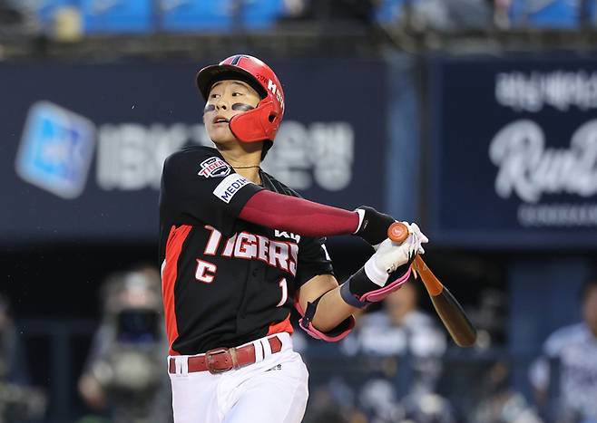 박찬호가 타격에 임하고 있다. 사진 | 연합뉴스