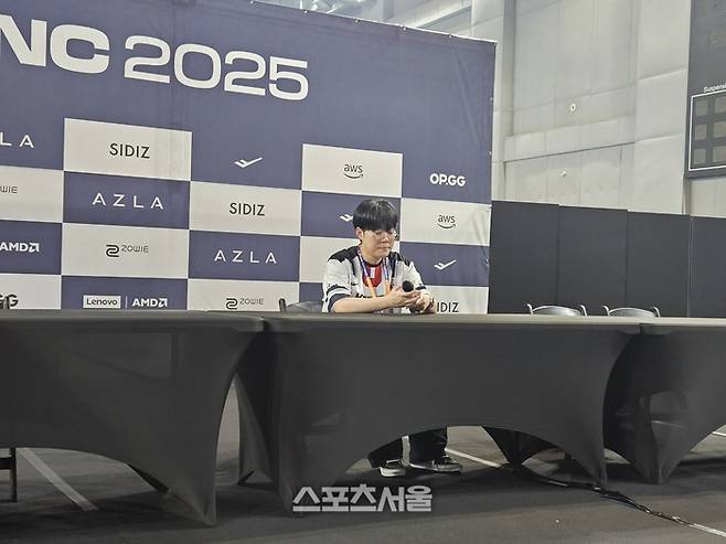 김성민 감독이 27일 서울 올림픽공원 핸드볼경기장에서 열린 PNC 2025 파이널 스테이지 종료 후 취재진 인터뷰에 임하고 있다. 송파 | 강윤식 기자 skywalker@sportsseoul.com