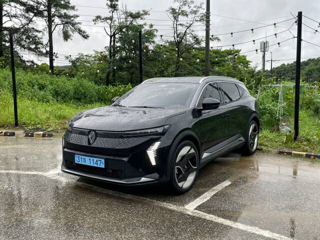 르노코리아 세닉 E-테크 100% 일렉트릭