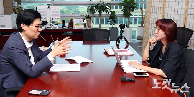 한미의원연맹 방미 일정을 마치고 25일 CBS노컷뉴스와 인터뷰 중인 국민의힘 조정훈 의원. 윤창원 기자