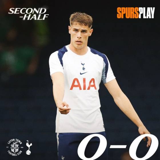 토트넘 수비수 미키 반더벤. /사진=토트넘 공식 홈페이지 갈무리