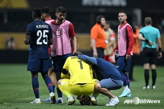 잔루이지 돈나룸마(등번호 1번)가 자말 무시알라의 부상 이후 힘들어 하고 있다.  /AFPBBNews=뉴스1