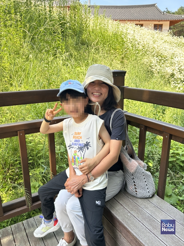 위탁아동 지수(가명)와 위탁모 김영예. ⓒ초록우산