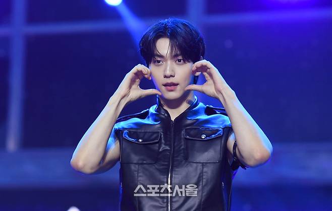 투모로우바이투게더 수빈이 21일 서울 경희대 평화의전당에서 열린 정규 4집 ‘별의 장: TOGETHER’ 발매 기념 미디어 쇼케이스에서 포즈를 취하고 있다.  2025. 7. 21.  최승섭기자 thunder@sportsseoul.com