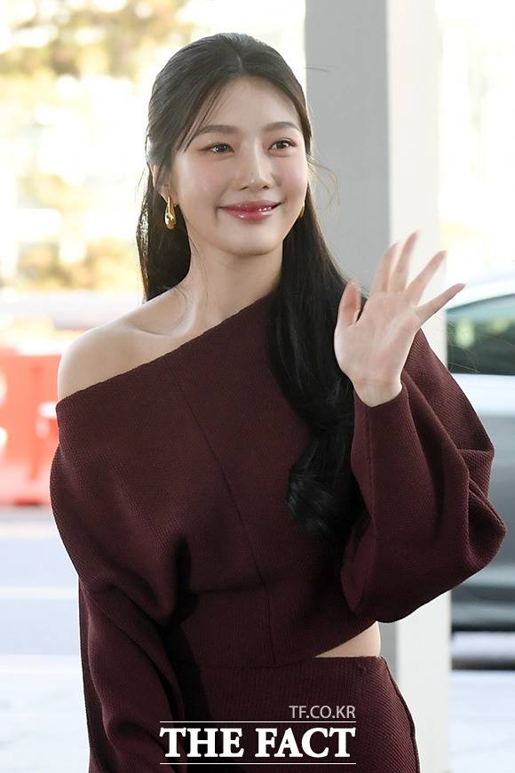 레드벨벳 조이가 오는 8월 18일 첫 솔로 미니 앨범 'From JOY, with Love'를 발매한다. /더팩트 DB