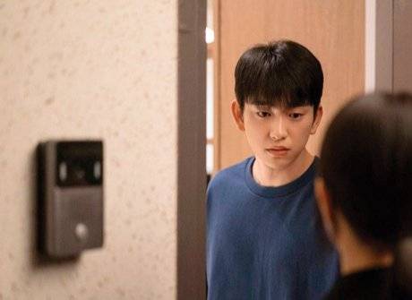 박진영은 교통사고로 몸과 마음에 상처를 입고 살아가는 주인공 이호수 역을 맡았다. 배우 김선영, 박보영 등과 함께 호흡하며 섬세하고 깊은 감정 연기를 펼쳤다.&nbsp;