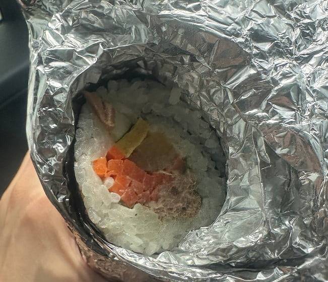 한 휴게소에서 구매했다는 6000원 김밥 후기 (출처=자영업자 커뮤니티 '아프니까 사장이다')