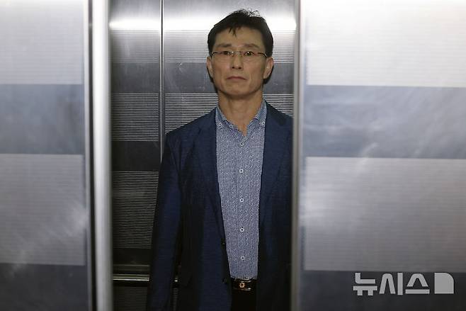 [서울=뉴시스] 권창회 기자 = 임성근 전 해병대 1사단장이 2일 서울 서초구 서초동에 마련된 이명현 순직해병 특검 사무실에 출석하고 있다. (공동취재) 2025.07.02. photo@newsis.com