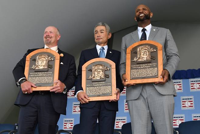 빌리 와그너(왼쪽)와 스즈키 이치로(가운데), CC 사바시아.     뉴욕 | UPI연합뉴스