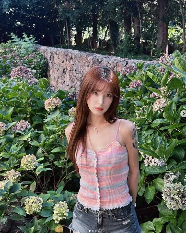 /사진=율희 SNS