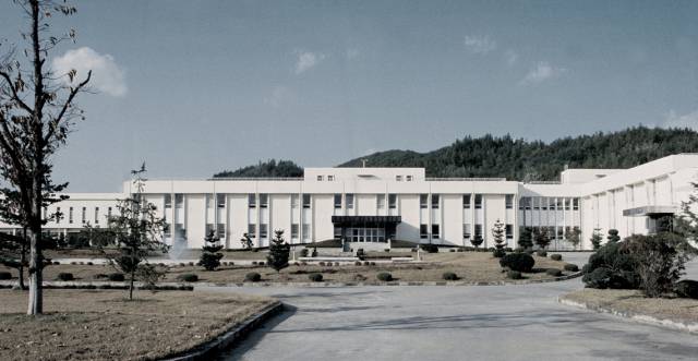 1976년 12월 경북 구미에 설립된 한국전자기술연구소(KIET). 1982년 5월 이곳의 컴퓨터와 서울대 컴퓨터가 연결, 우리나라에 인터넷(IPv4네트워크)이 처음으로 구축됐다. 한국전자통신연구원 제공
