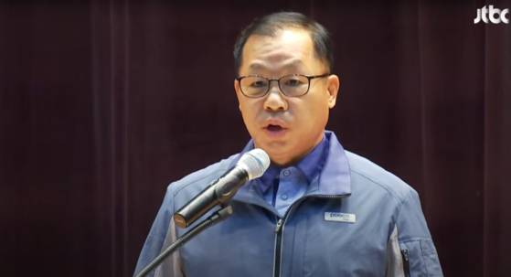 29일 오후 인천 연수구 송도 사옥에서 열린 기자회견에서 발언하는 정희민 포스코이앤씨 대표이사. 〈사진=JTBC 유튜브 라이브〉