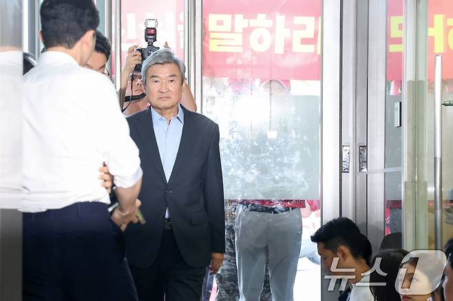 조태용 전 국가정보원장이 29일 오전 서울 서초구 '순직 해병 특검'(이명현 특별검사) 사무실에 피의자 신분으로 출석하고 있다. 2025.7.29/뉴스1 ⓒ News1 민경석 기자