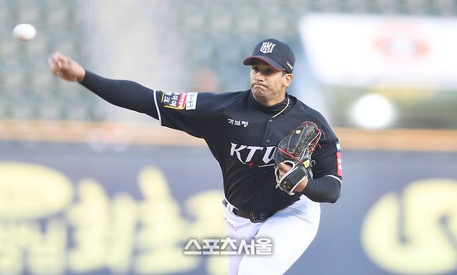 KT 선발투수 쿠에바스가 29일 서울 잠실구장에서 열린 2025 KBO리그 두산과 경기에서 역투하고 있다. 잠실 | 최승섭기자 thunder@sportsseoul.com