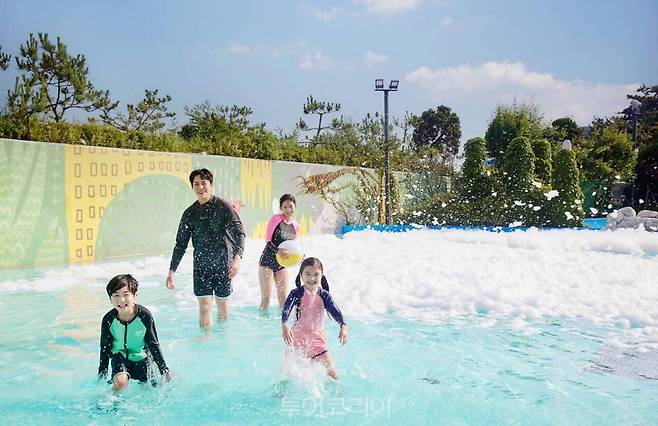 더위크앤 리조트