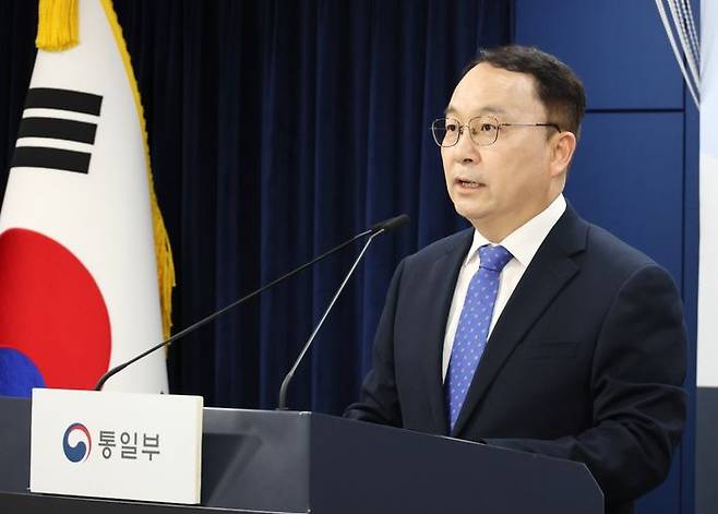 구병삼 통일부 대변인이 28일 서울 종로구 정부서울청사에서 정례브리핑을 하고 있다. ⓒ연합뉴스