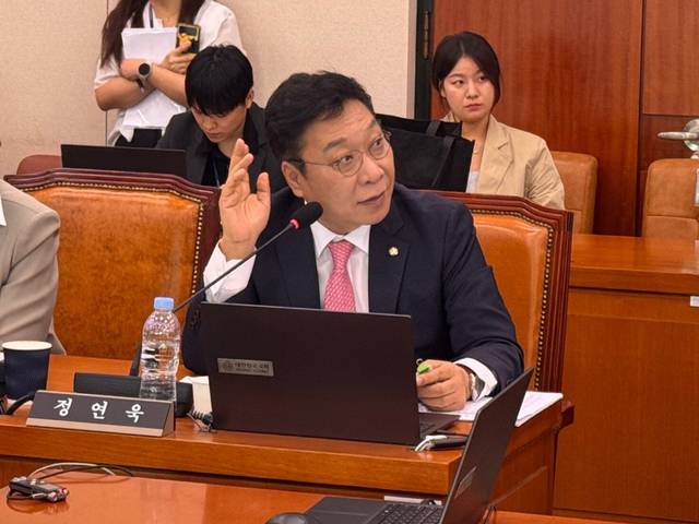문체위 소속 정연욱 국민의힘 의원이 29일 최휘영 문화체육관광부 장관 후보자 인사청문회에서 바다이야기를 언급하고 있다. 정연욱 의원실 제공
