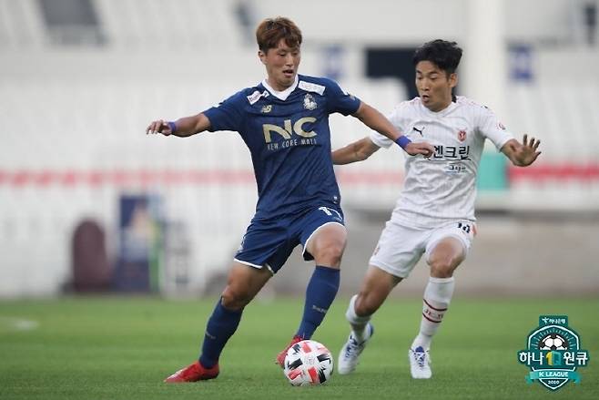 Jeju SK Jungwoon (photo right). Photo = Korea Professional Football Federation