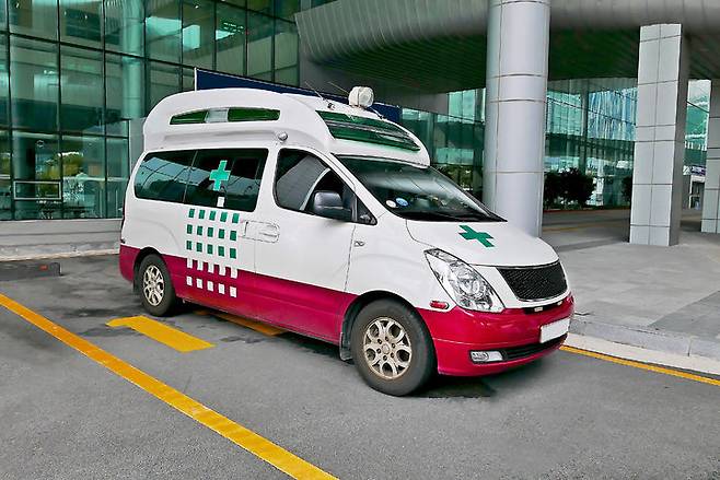 [서울=뉴시스] 인도 동부 비하르주에서 군경 채용 체력 검사 도중 실신한 여성 지원자가 병원으로 이송되던 구급차 안에서 집단 성폭행을 당했다. 사진은 본 기사와 관계없음. 2025.07.28. *재판매 및 DB금지 *재판매 및 DB 금지