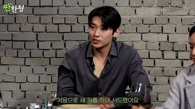 [서울=뉴시스] 28일 유튜브 채널 '짠한형 신동엽'에는 UDT 특임대 출신 방송인 덱스가 게스트로 출연했다. (사진=유튜브 채널 '짠한형 신동엽' 화면 캡처) 2025.07.29. photo@newsis.com *재판매 및 DB 금지
