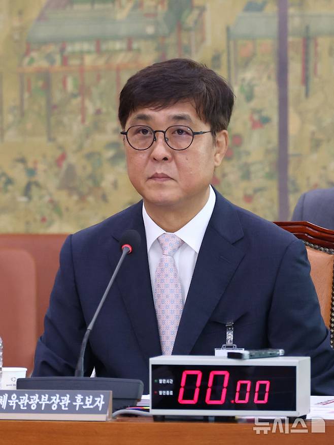 [서울=뉴시스] 김금보 기자 = 최휘영 문화체육관광부 장관 후보자가 29일 서울 여의도 국회 문화체육관광위원회에서 열린 인사청문회에 출석해 있다. 2025.07.29. kgb@newsis.com