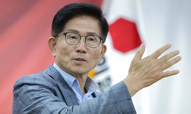 국민의힘 당권 도전에 나선 김문수 전 고용노동부 장관이 지난 28일 서울 여의도 국민의힘 서울시당에서 열린 당원간담회에서 발언을 하고 있다. 공동취재사진