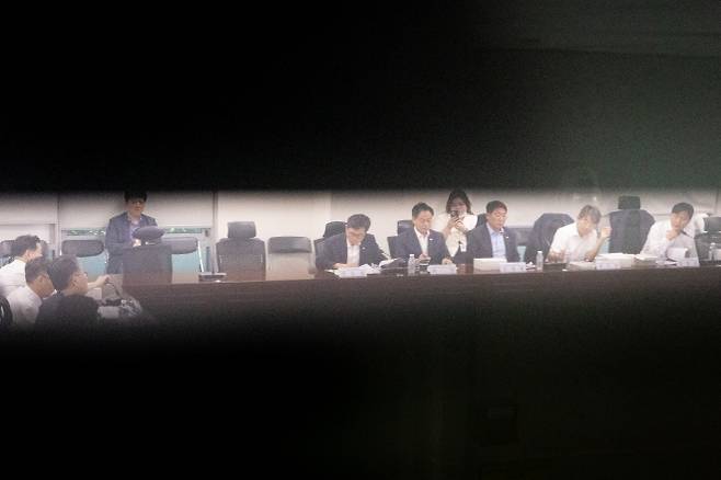[수정본] 세제개편안 논의 위한 당정협의 - 29일 서울 여의도 국회 의원회관에서 세제개편안 논의를 위한 더불어민주당·기획재정부 당정협의가 비공개로 열리고 있다. 2025.7.29 뉴스1