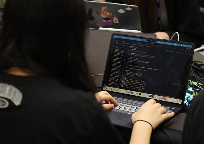 인공지능은 프로그램 개발업계와 문화를 급속도로 바꾸고 있다.ⓒ연합뉴스