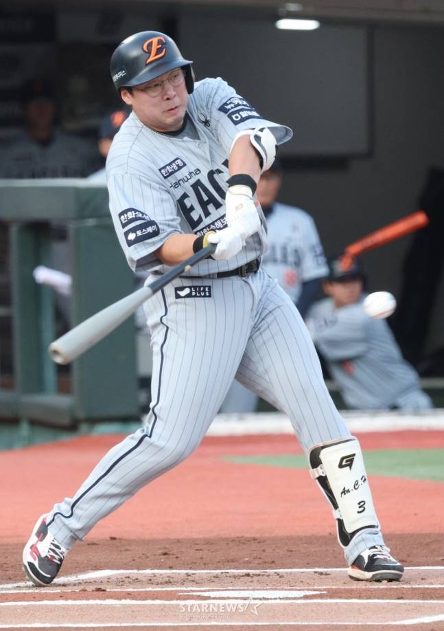 한화 안치홍. /사진=김진경 대기자