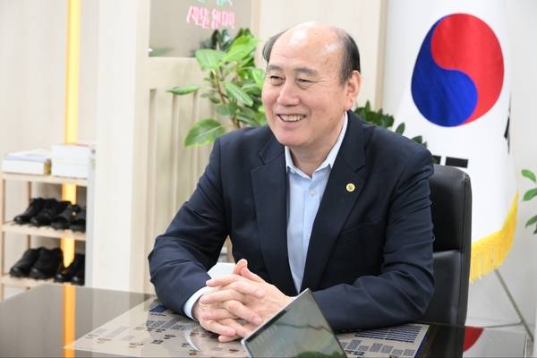 박형덕 동두천시장은 “시민들이 안전하고 잘 사는 고장으로 만들기 위해 중단없는 전진을 계속하겠다”고 다짐했다. /동두천시 제공