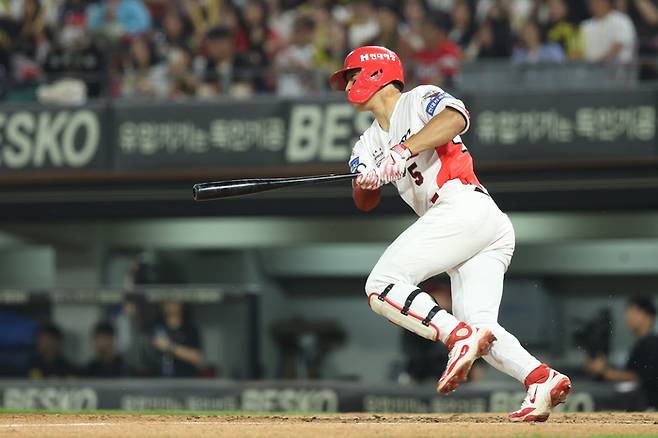 KIA 김도영이 광주-기아 챔피언스 필드에서 열린 2025 KBO리그 키움전에서 적시타를 치고 있다. 사진 | KIA 타이거즈
