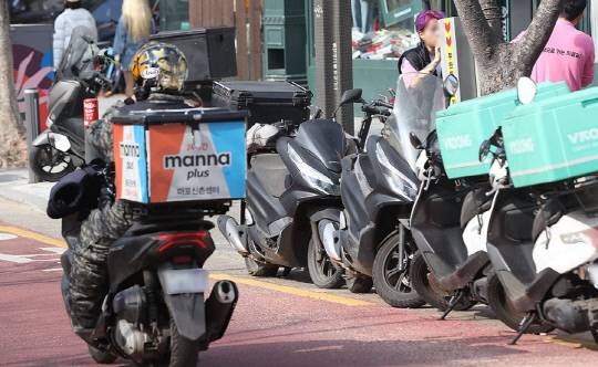 배달 오토바이. 연합뉴스