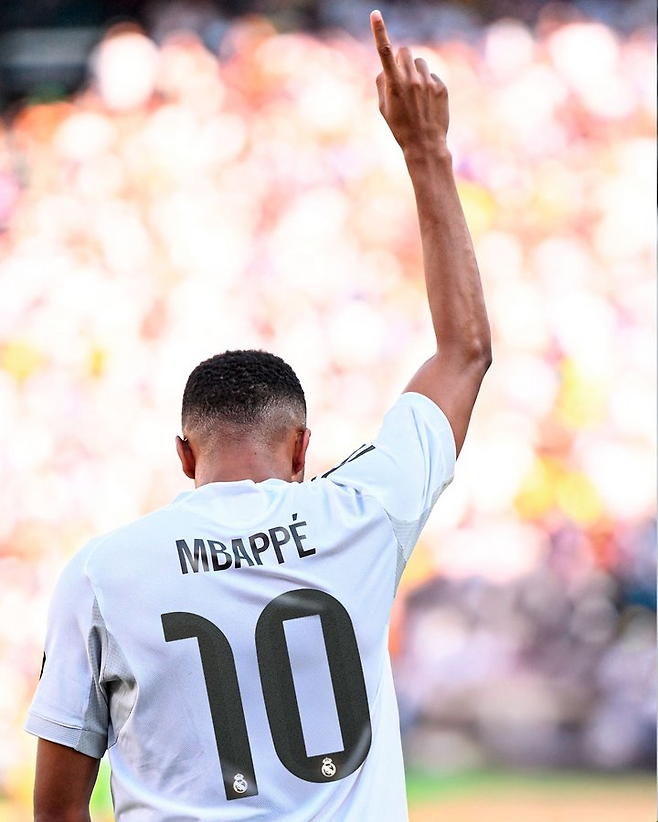 30일 음바페의 새 시즌 등번호가 10번으로 변경됐다고 발표한 레알 구단. 사진=레알 SNS