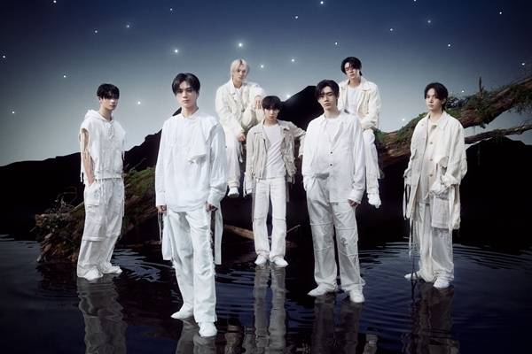 그룹 엔하이픈(ENHYPEN)의 일본 새 싱글이 오리콘 차트 1위로 직행했다.