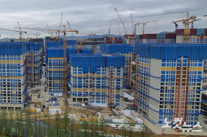 서울 시내 한 재건축 공사 현장 모습. 박종민 기자