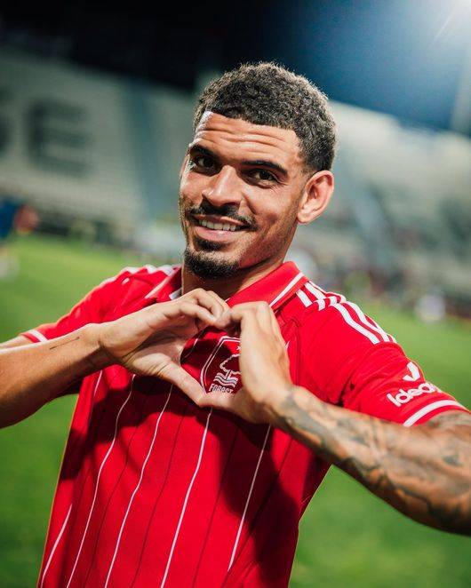 [사진] 토트넘 이적 대신 노팅엄 포레스트와 재계약을 택한 모건 깁스화이트.