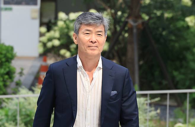 이종호 전 블랙펄인베스트 대표가 30일 서울 종로구 KT광화문빌딩 민중기 특별검사팀 사무실에 출석하고 있다. ⓒ연합뉴스