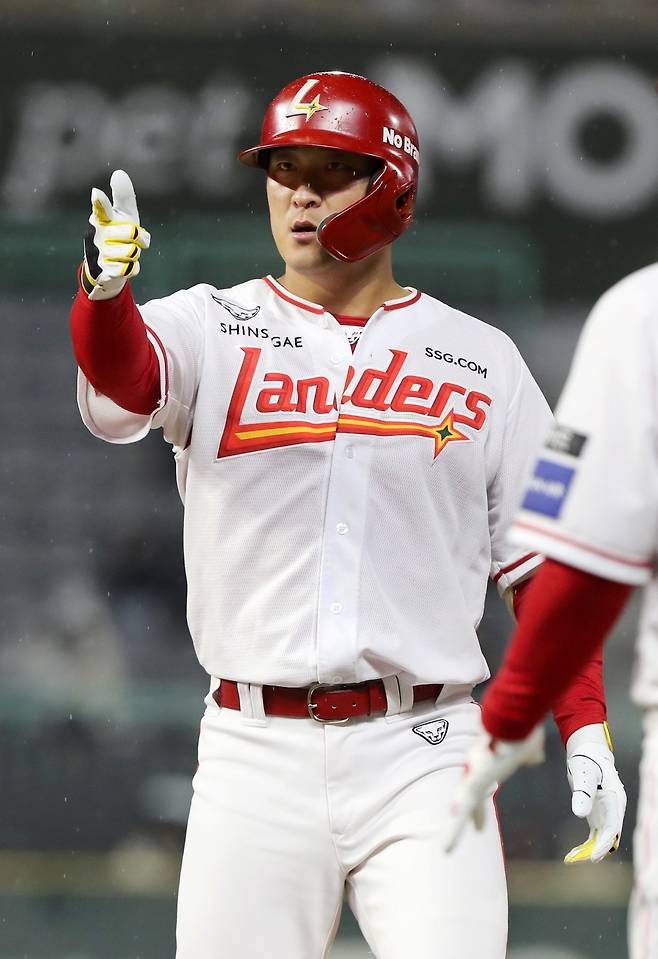 SSG 하재훈은 30일 1군 엔트리에 합류했다. 팀은 그에게 일발 장타와 클러치 능력을 기대하고 있다. 사진제공｜SSG 랜더스