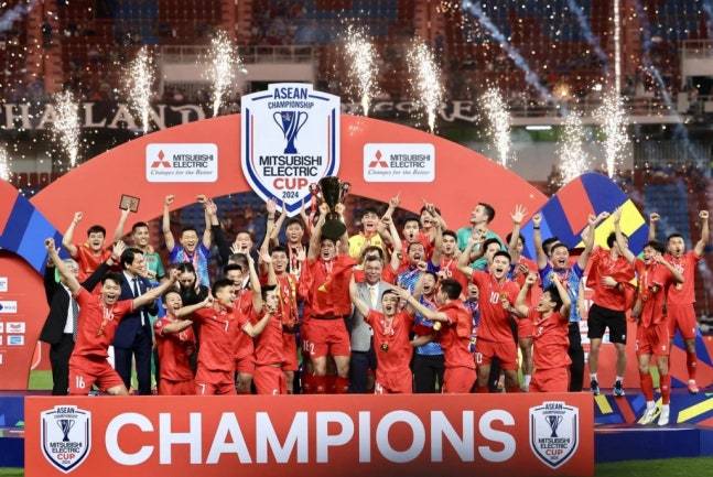 지난 1월 2024 아세안 미쓰비시일렉트릭컵 우승 후 기뻐하는 베트남 선수들. /사진=베트남축구협회 SNS 캡처