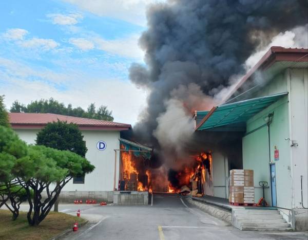 용인시 물류창고 화재 현장. /경기도소방재난본부 제공