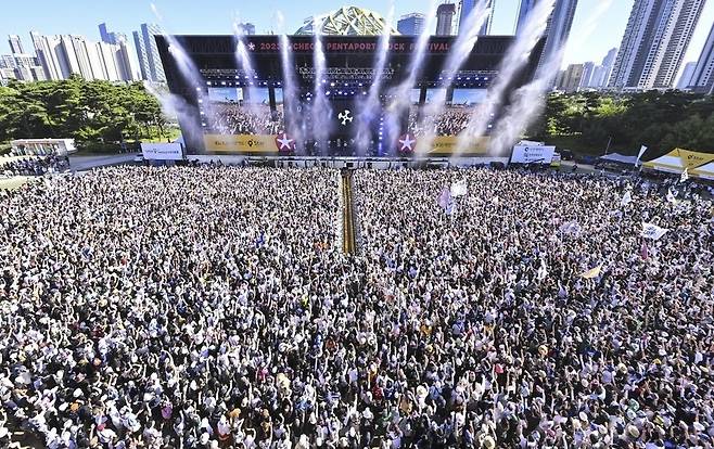 ▲ 인천 연수구 송도달빛축제공원에서 인천펜타포트 락 페스티벌이 진행되고 있는 모습. /사진제공=인천시