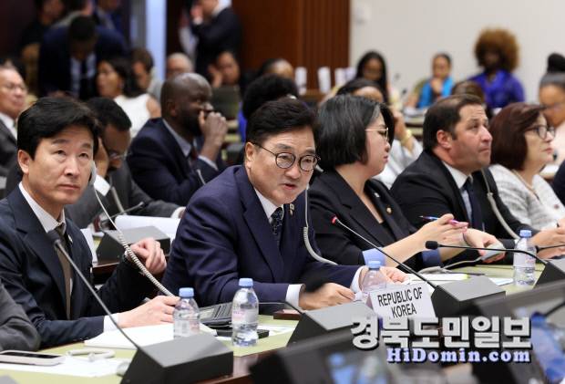 우원식 의장이 제6차 세계국회의장회의 2일차 패널토론에서 발언하고 있다. 사진=국회의장실