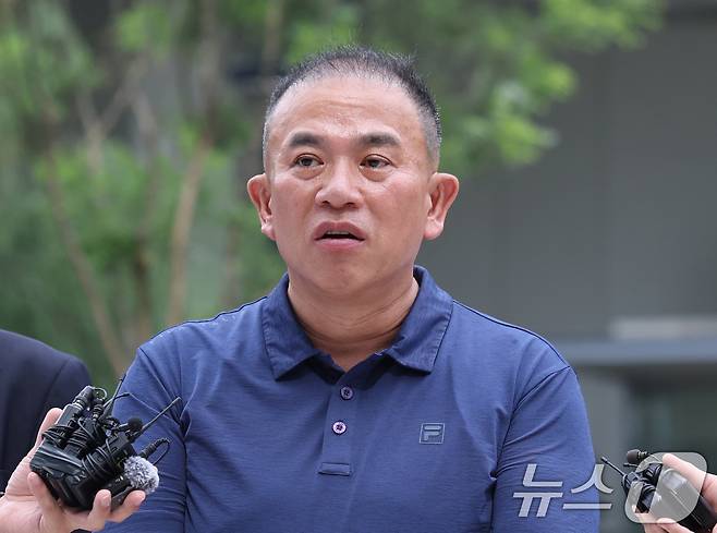 공천개입 의혹을 받는 ‘정치 브로커’ 명태균씨가 31일 오전 서울 종로구에 마련된 김건희 특검팀(특별검사 민중기) 사무실로 조사를 받기 위해 출석하고 있다. 2025.7.31/뉴스1 ⓒ News1 박지혜 기자