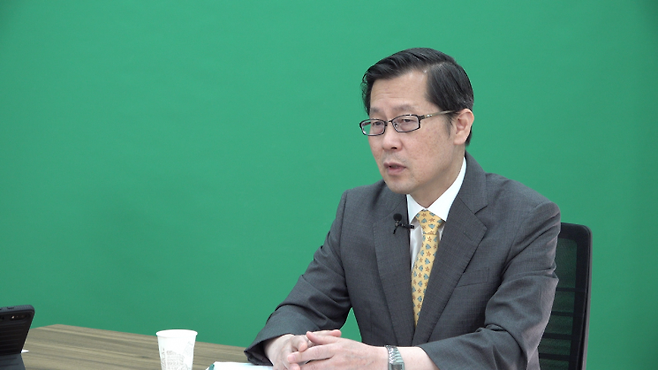 정성장 부소장은 '김여정 담화'는 "과거의 접근 방식 가지고 북한을 괴롭히지 말라는 얘기"라고 분석했다.