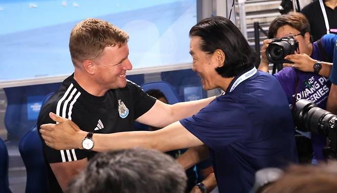 김판곤, 에디 하우 감독. ⓒ 데일리안 방규현 기자