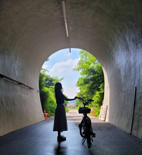 최근 개통된 경남 함안군 산인면 입곡건널목~신당터널 구간 전경. [사진=경남 함안군]