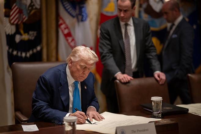 U.S. President Donald Trump said he was ″pleased to announce that the United States of America has agreed to a Full and Complete Trade Deal with the Republic of Korea” along with this image in a post uploaded to the White House's official account on X on July 30. [SCREEN CAPTURE]