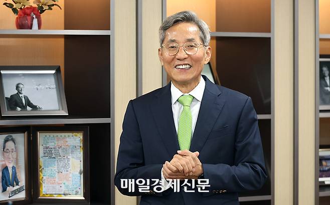윤종규 KB금융그룹 전 회장. [이승환 기자]