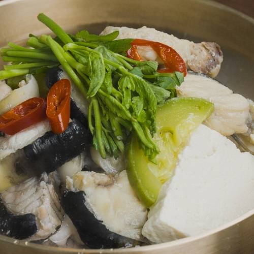 공영홈쇼핑에서 판매중인 손질복어. /사진제공=공영홈쇼핑.